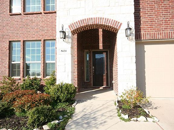 2nd image of 821 Lake Cypress Ln