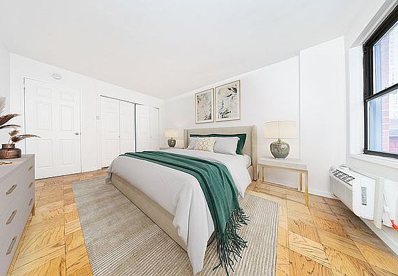 4th image of 236 E 36th St APT 7D