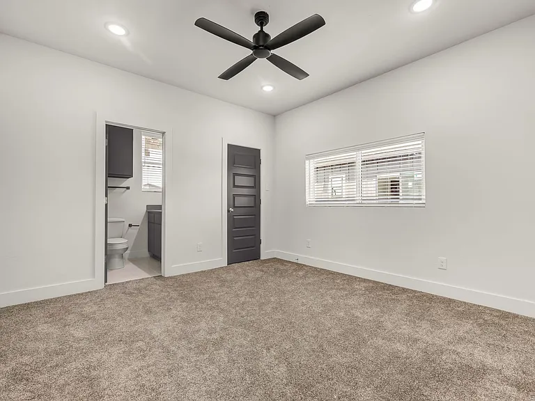 3006 Alpha Wolf Ct — Photo 26