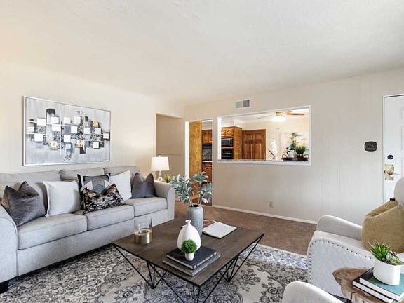 4th image of 467 Evergreen Dr