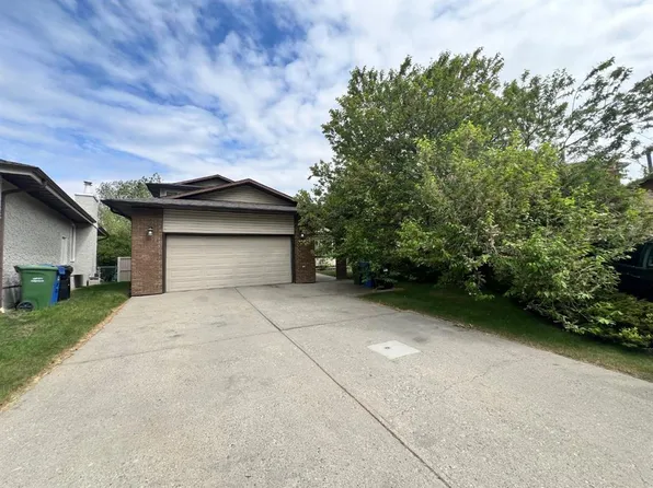 436 W Ranchridge Bay NW, Calgary, AB T3G 1V6