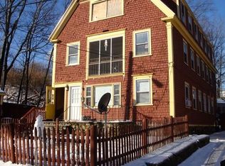 16 Windsor Ct, Southbridge, MA 01550