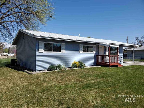 3rd image of 319 8th Ave N