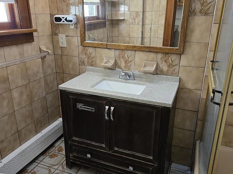 221 Hayward Pl #1 — Photo 6