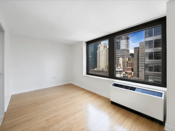 100 West 39th Street image 1 of 8