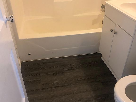 4th image of 413 W Francis Ave