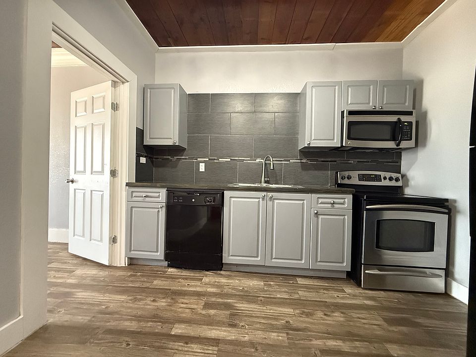 1st image of 429 Wharton St #5