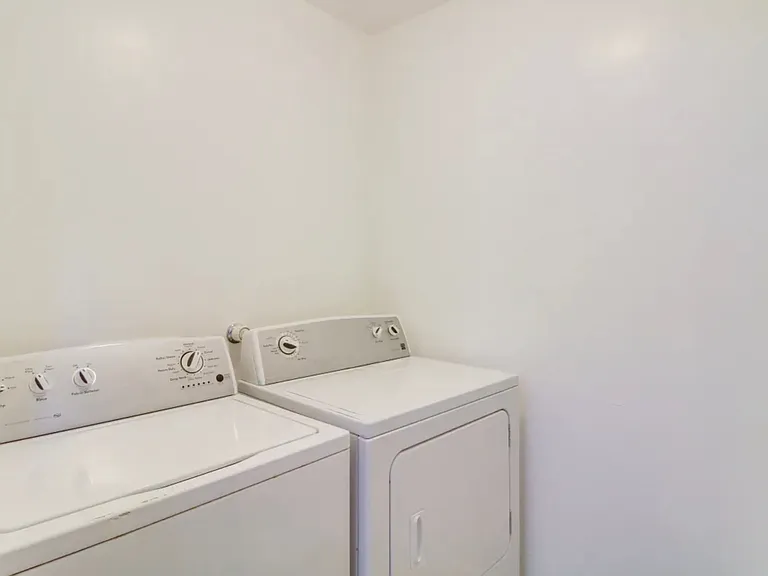 2327 Stieglitz Ave SE — Photo 12