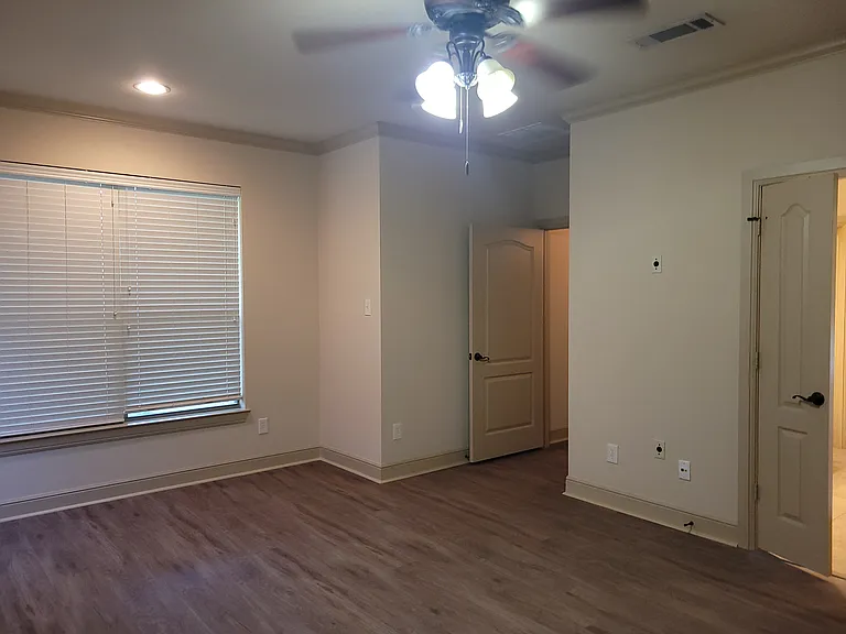 5130 Southpoint Dr — Photo 23