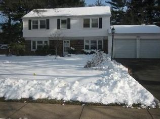 29 Heather Dr, Somerset, NJ 08873