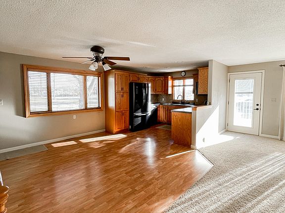 3rd image of 12 1st St SW
