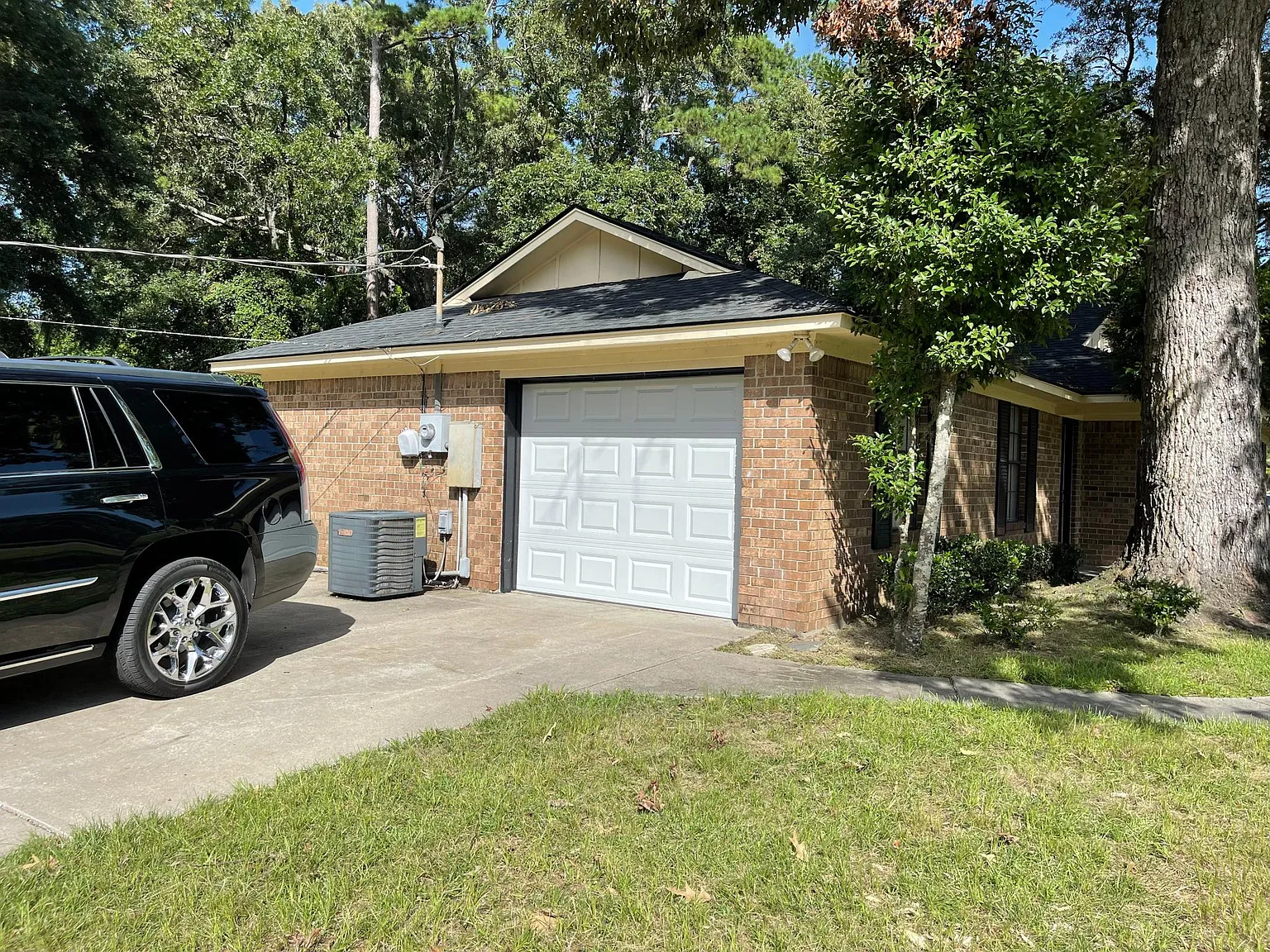 1502 Whitfield Park Cir — Photo 2