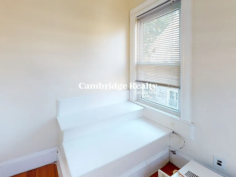 47 Fairbanks St #2T — Photo 7