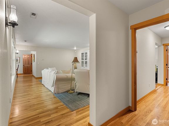 5th image of 3143 French Road NW
