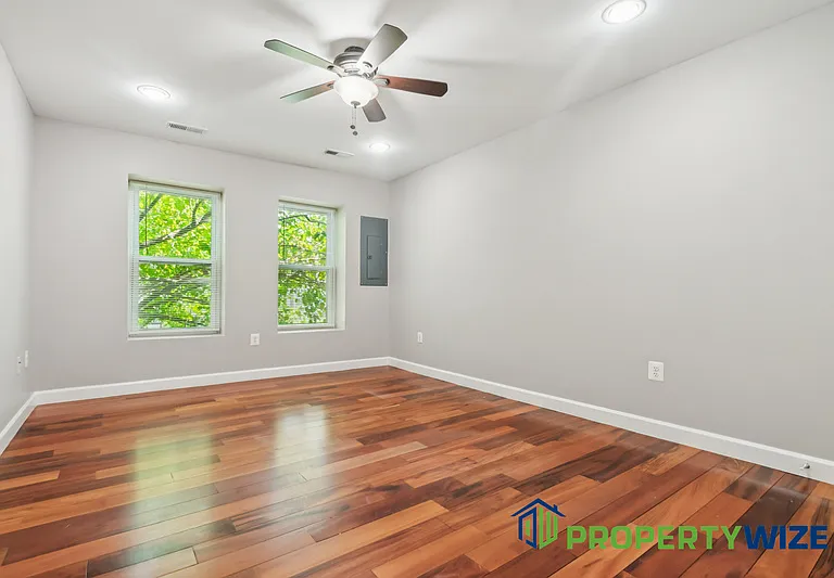 1527 Light St #2 — Photo 9