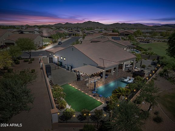 3rd image of 17979 W DESERT WILLOW Drive