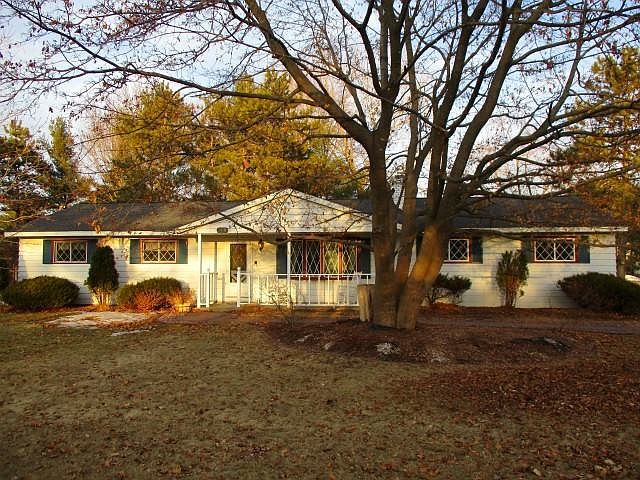 1st image of 630 Canterbury Dr