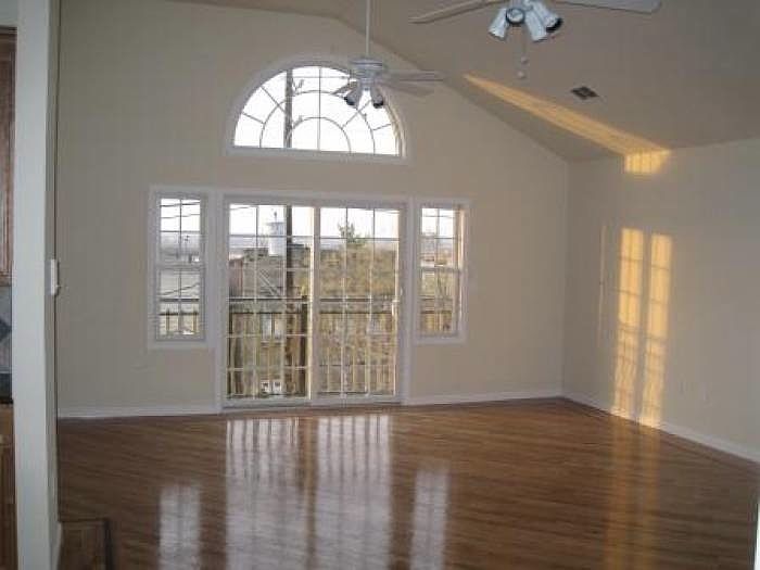 2nd image of 596 Liberty Ave