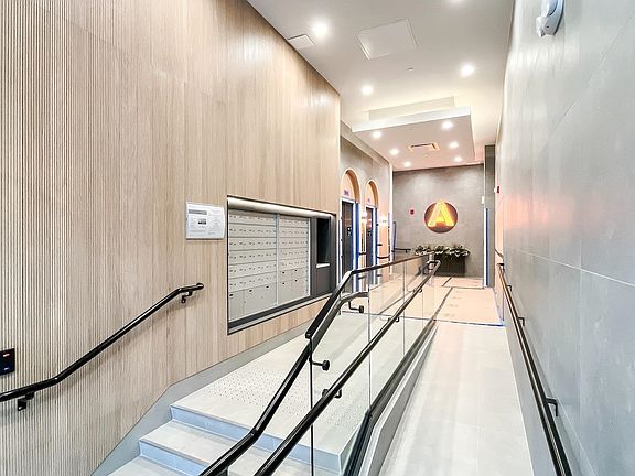 5th image of 1680 E 12th Ave #609