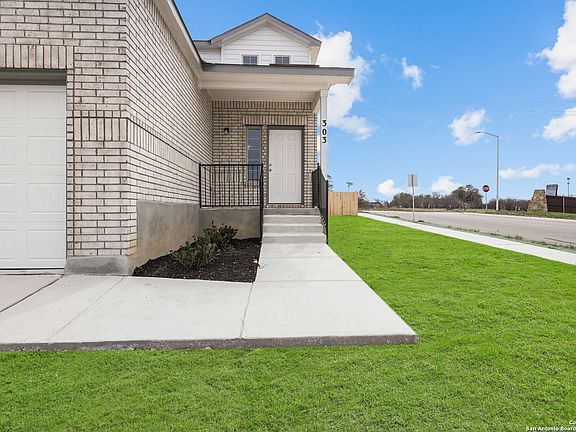 3rd image of 303 Saddle Park