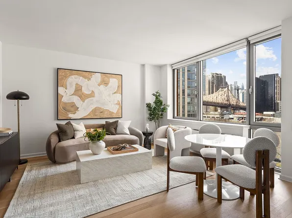 425 Main St APT 9M, New York, NY 10044