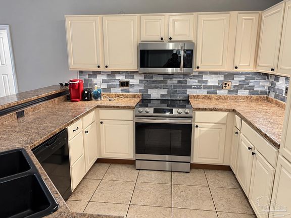 4th image of 3011 N 38th Ave