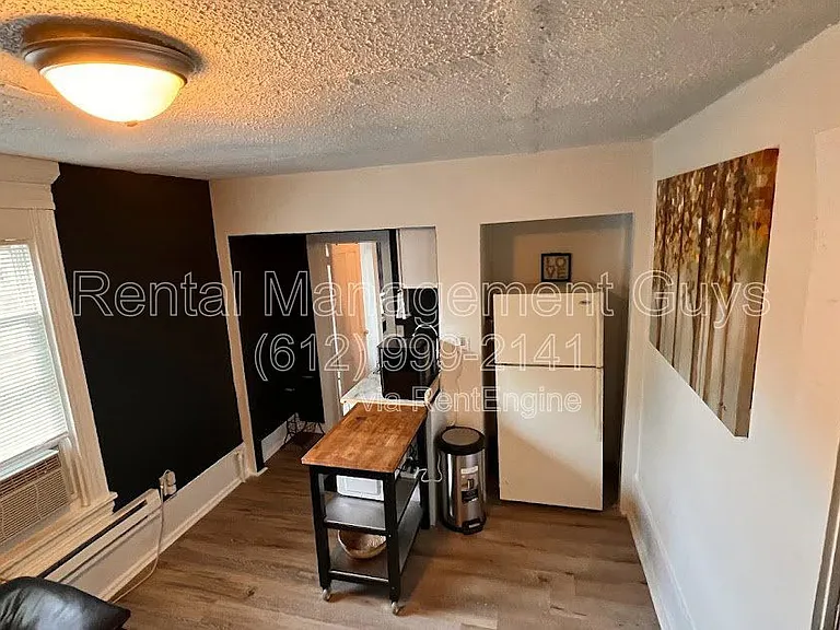 3245 3rd Ave S #4 — Photo 3