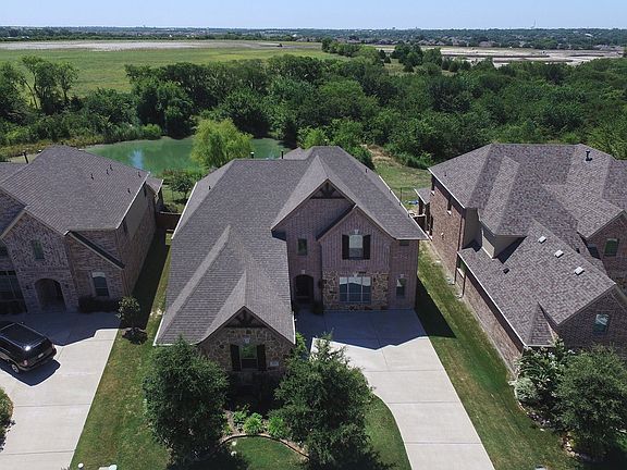5th image of 213 Crestbrook Dr