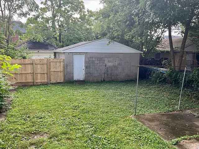 770 Linwood Ave — Photo 17