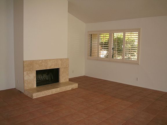 4th image of 17078 Palisades Cir