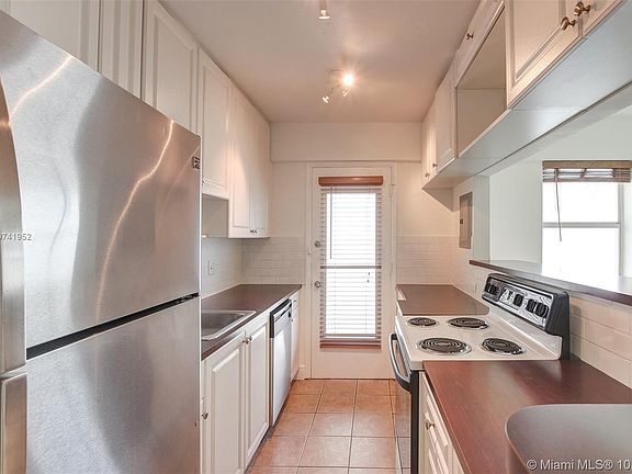 4th image of 1545 Euclid Ave APT 5H