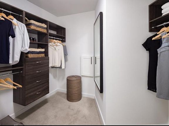 5th image of 1001 Park Ave NE