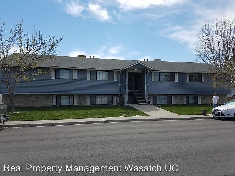 1st image of 1557 Garden Dr