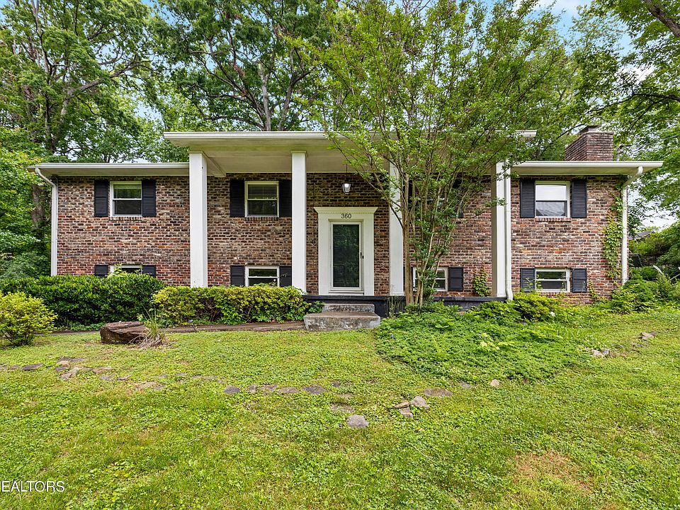 1st image of 360 S Seven Oaks Dr