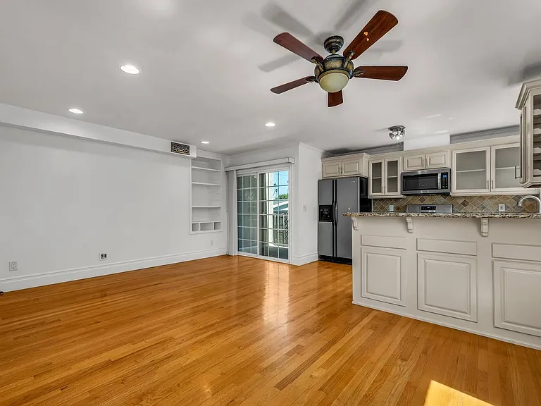 815 Broadway St #1 — Photo 5