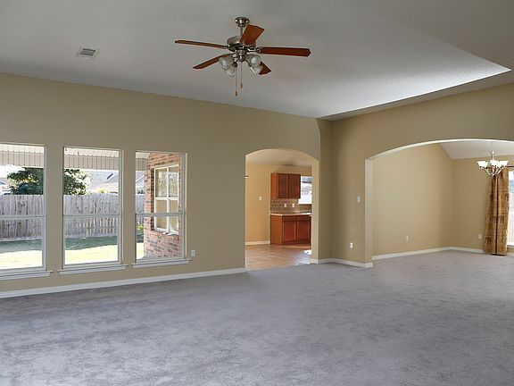 3rd image of 1131 Burgess Dr
