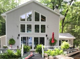 8666 Skegemog Point Rd, Williamsburg, MI 49690
