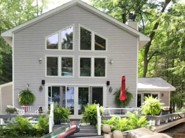 8666 Skegemog Point Rd, Williamsburg, MI 49690