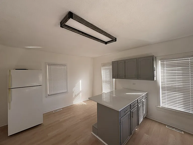 182 Novak St — Photo 3