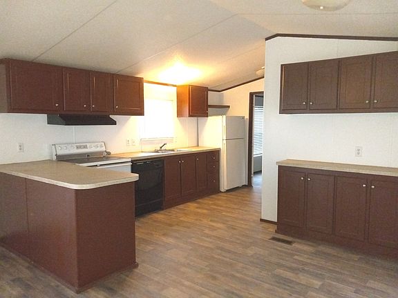 2nd image of 209 S Avenue B Trailer 5