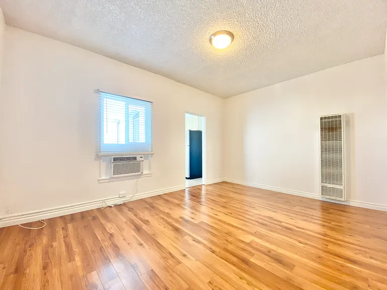 Harvard Hill Apartments - Harvard Hill LLC — Photo 7