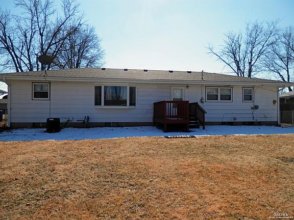 5th image of 926 Skyline Dr