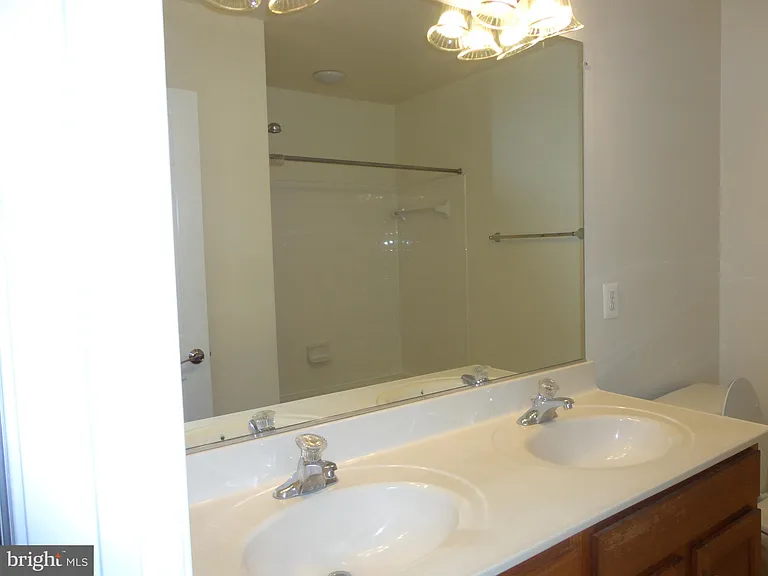 24656 Kings Canyon Sq — Photo 16