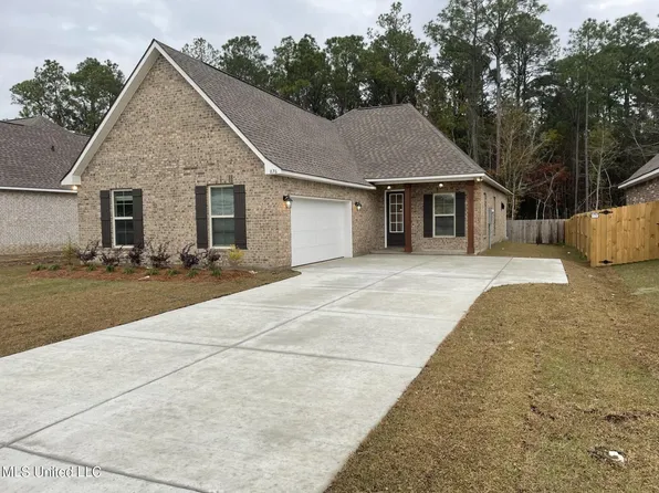 876 Leeward Dr, Biloxi, MS 39532