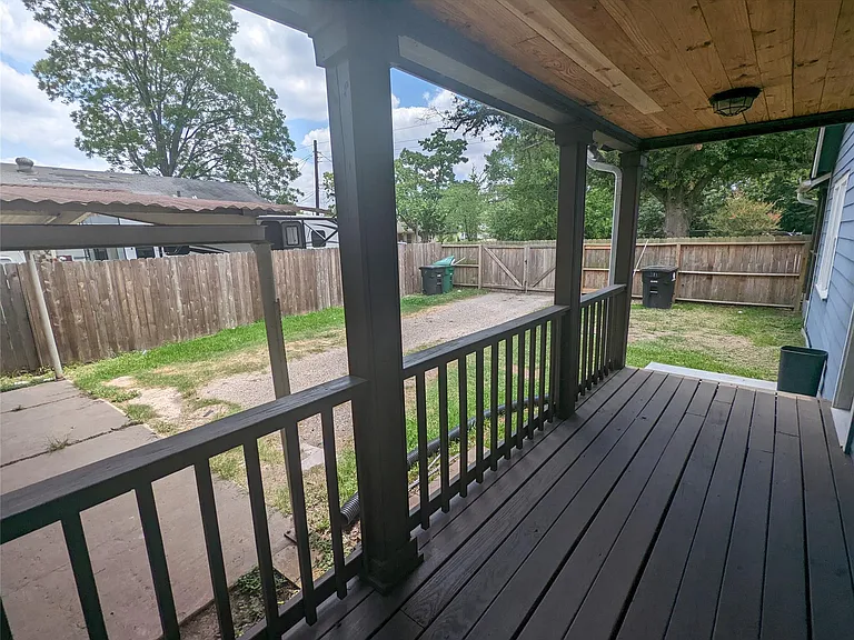 7521 Laredo St — Photo 22