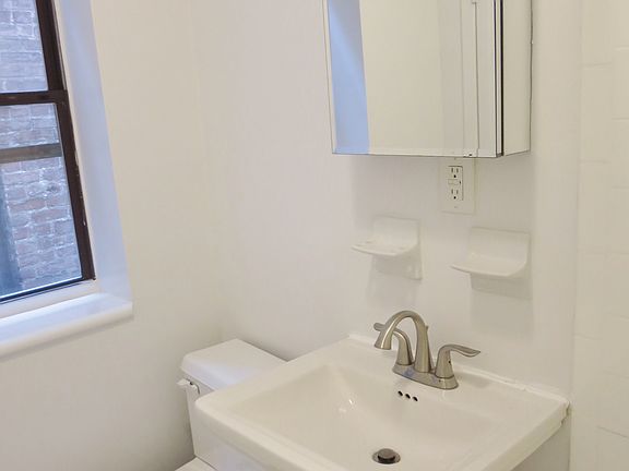 4th image of 519 E 82nd St APT 5A