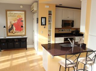 2007A E Windsor Pl, Milwaukee, WI 53202