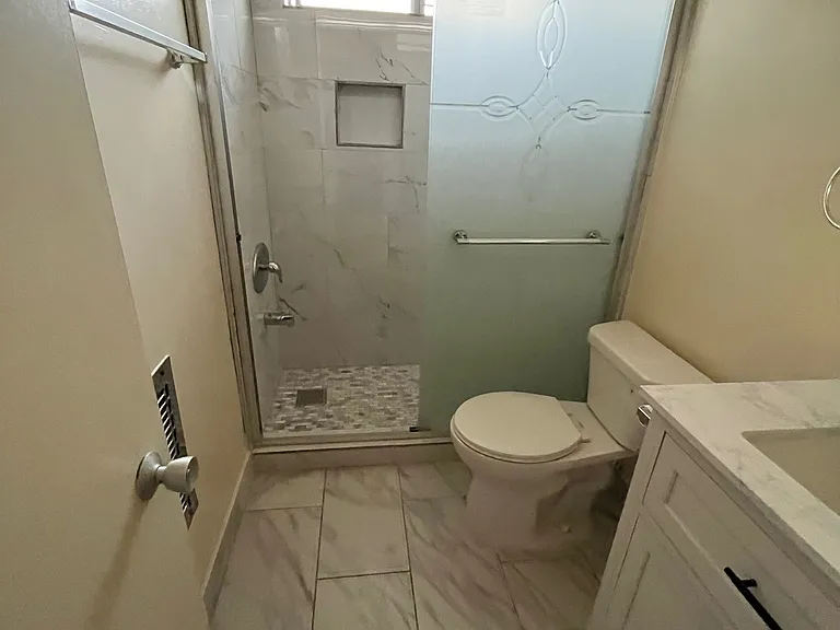 1012 N Hudson Ave #2 — Photo 2