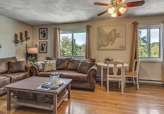 2nd image of 16 Cleveland Pl APT 14