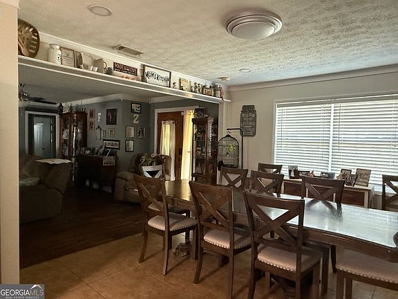 4th image of 45 Elton St